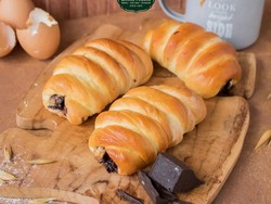 5 Toko Kue Legendaris di Bogor Ini Masih Jual Puluhan Jenis Roti Kuno