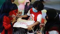 Antusias Anak-anak Berkebutuhan Khusus Saat Lomba Mewarnai