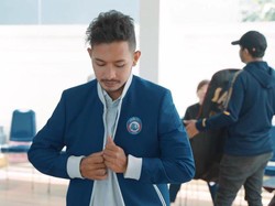 Arema Bakal Tampil Keren ke Stadion, Semua Anggota Tim Pakai Jas