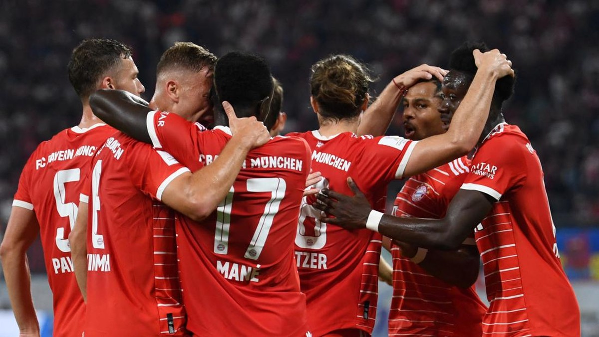 Dietmar Hamann merasa Bayern Munich membutuhkan gelandang pekerja (Foto: REUTERS/ANNEGRET HILSE)