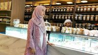 Serunya Momen Laudya Cynthia Bella Pesta BBQ hingga Jajan Kue