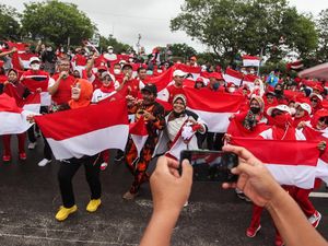 Meriahnya Aksi Satu Juta Bendera Merah Putih di Palangkaraya
