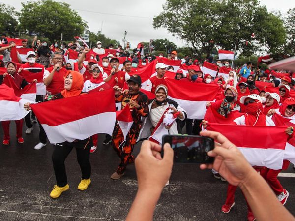 Meriahnya Aksi Satu Juta Bendera Merah Putih di Palangkaraya