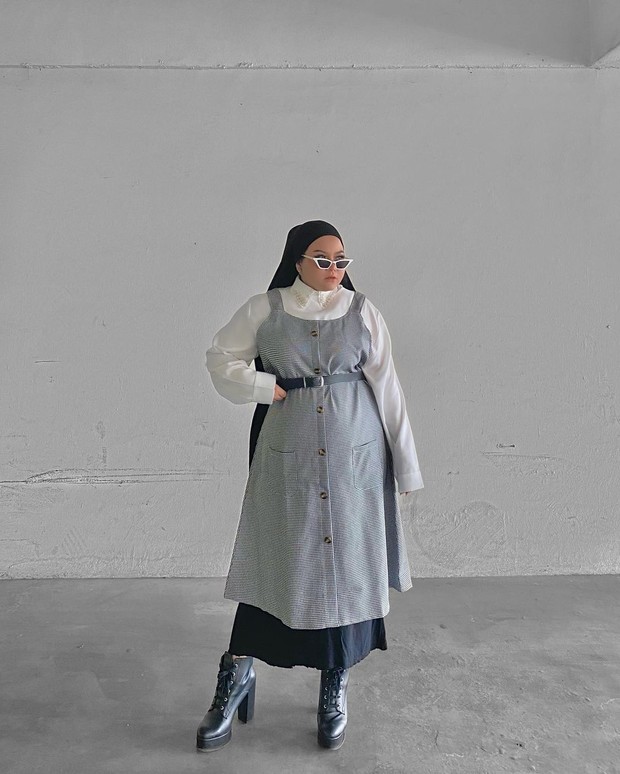 Gunakan Ikat Pinggang/Foto: Instagram/@douxsarah