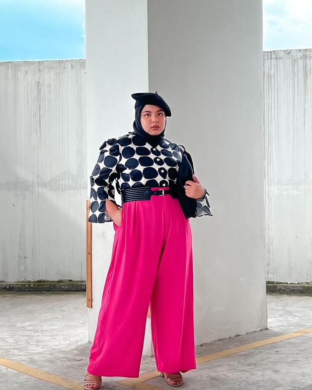 Gunakan Rok atau Celana Model High Waist/Foto: Instagram/@iyzaaryff
