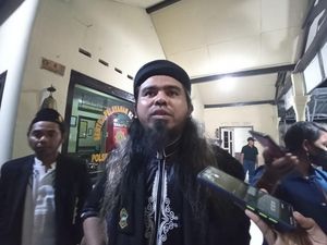 Didemo Warga, Gus Samsudin Tolak Padepokannya Ditutup