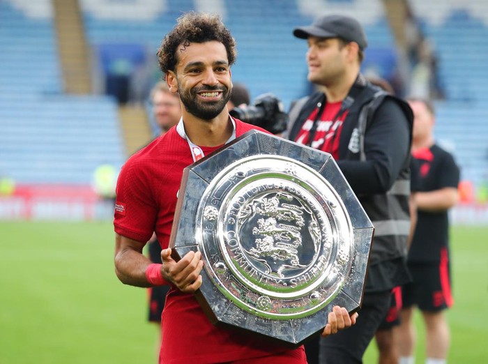 LEICESTER, ENGLAND - JULY 30: Mohamed Salah of Liverpool celebrates following  the FA Community Shield final between Manchester City and Liverpool at The King Power Stadium on July 30, 2022 in Leicester, England. (Photo by James Gill - Danehouse/Getty Images)