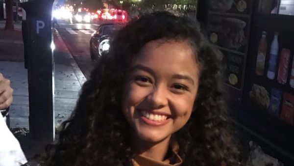 Momen Seru Mutiara Baswedan Makan Bubur hingga Ngemil Nachos