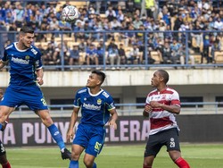 Bongkar Pasang Pemain Beri Dampak Buruk bagi Persib