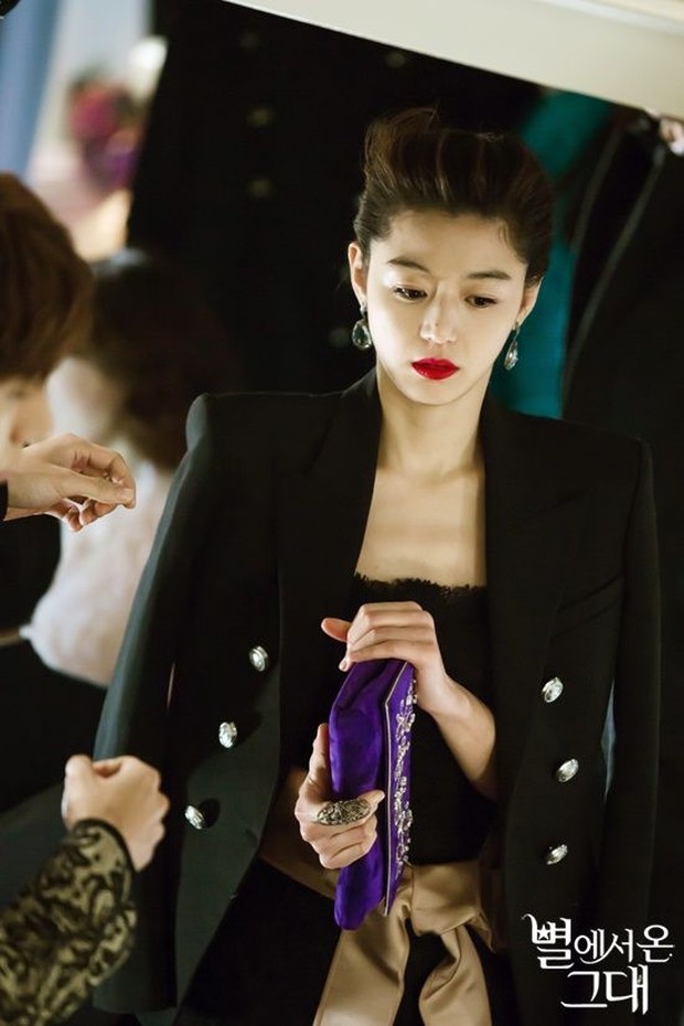 Potret karakter Cheon Song Yi dalam drama My Love From the Star