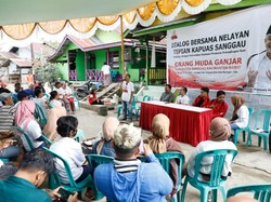 Relawan Pendukung Ganjar Buka Dialog-Beri Bantuan Nelayan Sungai Kapuas