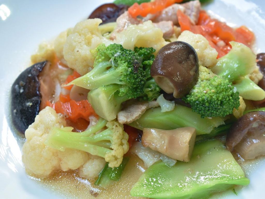 Resep Tumis Sayuran Bawang Putih yang Praktis dan Segar Renyah Resep Tumis Sayuran Bawang Putih yang Praktis dan Segar Renyah