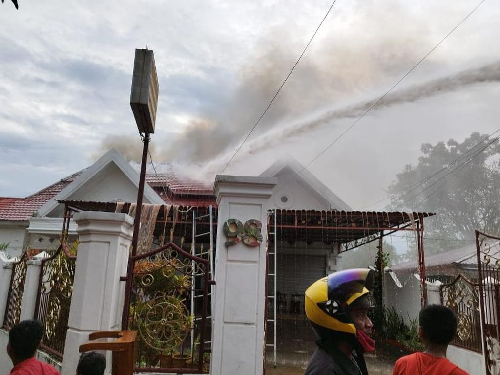 Rumah Finalis Putri Indonesia di Kolaka Terbakar, Ibu Selamat