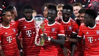 Selang beberapa jam, Bayern Munich menjadi juara Piala Super Jerman usai mengalahkan RB Leipzig 5-3. (Foto: Getty Images/Martin Rose)