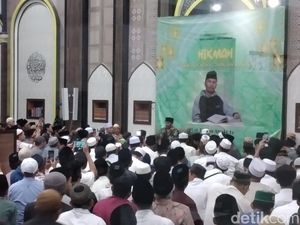 Gencar Ditolak di Jatim, Ustaz Hanan Attaki Sebut Tak Kenal Maka Tak Sayang Gencar Ditolak di Jatim, Ustaz Hanan Attaki Sebut Tak Kenal Maka Tak Sayang
