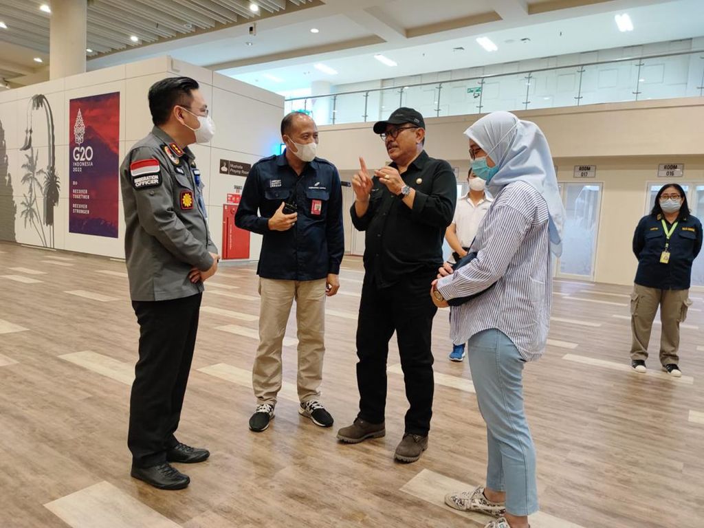 Respons Kekesalan Wisatawan, Cok Ace Cek Bandara Ngurah Rai