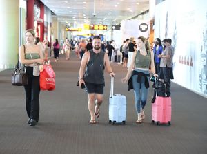 Dikomplin Antrean Bandara WN Amerika, Kanwilkumham Bali Minta Maaf Dikomplin Antrean Bandara WN Amerika, Kanwilkumham Bali Minta Maaf