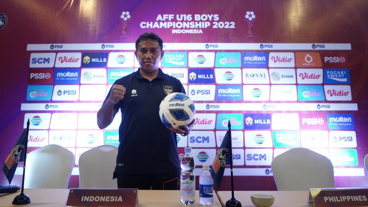 Menjelang semifinal Piala AFF U-16 2022, Bima Sakti mengucap maaf ke Vietnam. Mengapa? (Foto: Antara Foto/Andreas Fitri Atmoko)