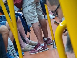 Heboh Pasien Cacar Monyet Kelayapan di Kereta, Mengira Cuma Gay yang Bisa Kena