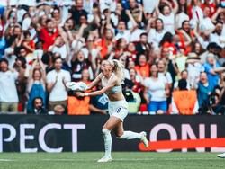 Inggris Juara Piala Eropa Wanita, Sosok Pahlawan Ini Buka Baju di Lapangan