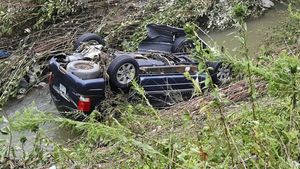 Deretan Mobil yang Jadi Korban Banjir di Kentucky