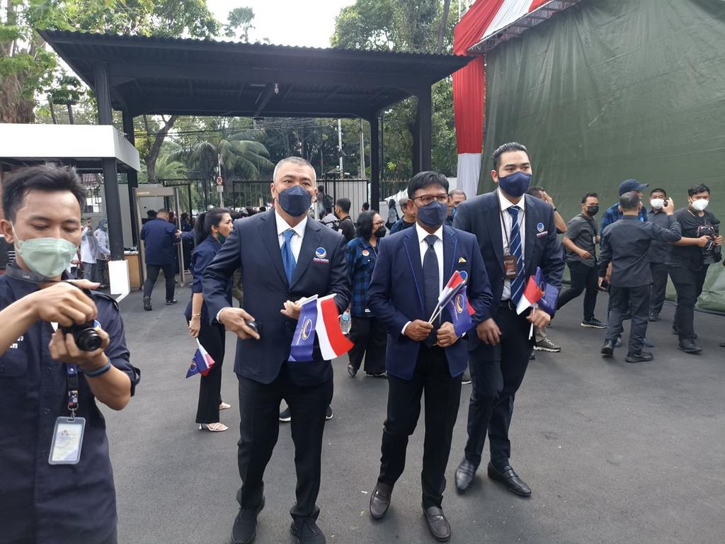 NasDem Tiba di KPU untuk Daftar Pemilu 2024 NasDem Tiba di KPU untuk Daftar Pemilu 2024