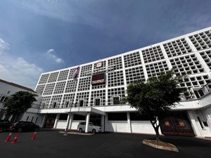 KPU: Johnny Plate Masih Berhak Jadi Bacaleg Sebelum Ada Putusan Inkrah KPU: Johnny Plate Masih Berhak Jadi Bacaleg Sebelum Ada Putusan Inkrah