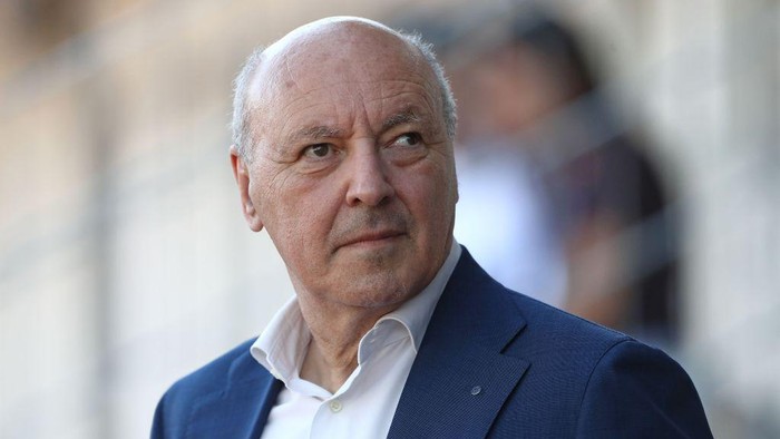 LUGANO, SWITZERLAND - JULY 12: FC Internazionale Sport CEO Giuseppe Marotta during Pre-season Friendly between FC Lugano v FC Internazionale at Cornaredo Stadium on July 12, 2022 in Lugano, Switzerland. (Photo by Marco Luzzani/Getty Images)