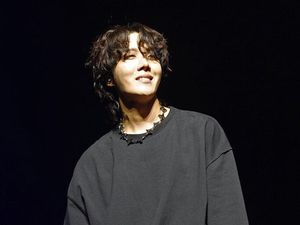 J-Hope BTS Umumkan Wamil, Pamitan Lewat Lagu On the Street