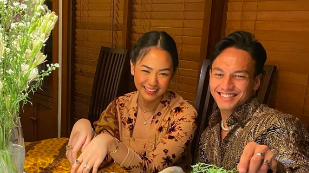 7 Foto Kebersamaan Jefri Nichol dengan Cicit Pahlawan, Diisukan Pacaran 7 Foto Kebersamaan Jefri Nichol dengan Cicit Pahlawan, Diisukan Pacaran