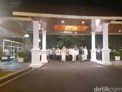 Jokowi Jalan Bersama Para Ulama Menuju Zikir Kebangsaan di Istana