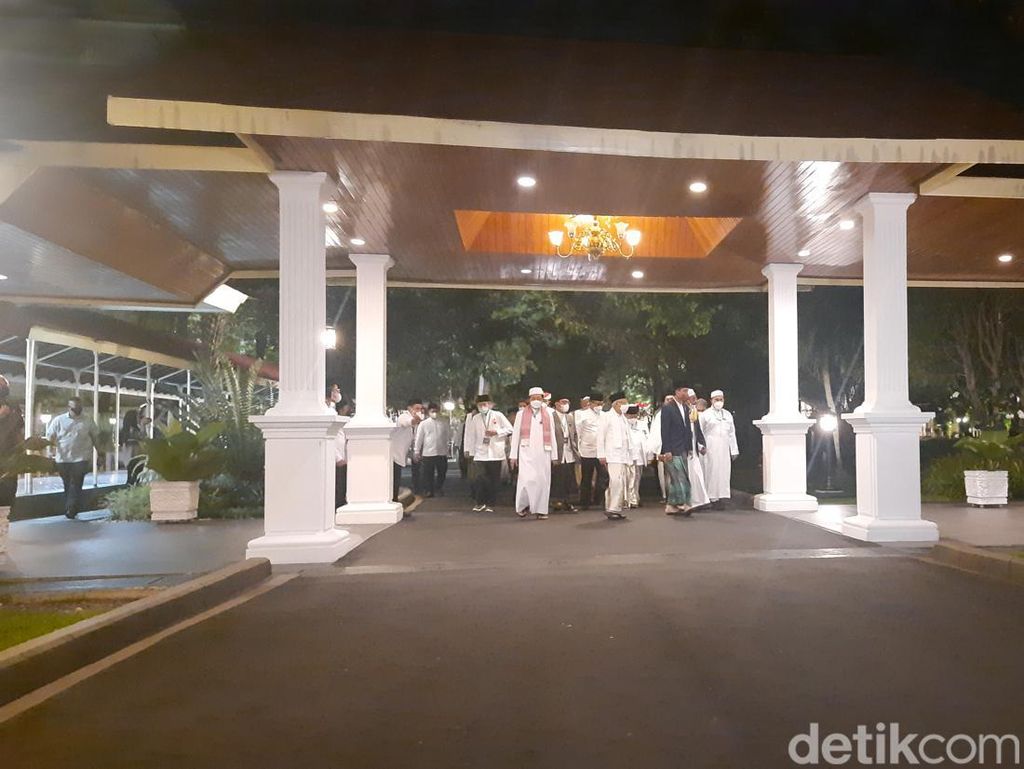 Musthofa Aqiel Siradj Ungkap Kiai Deg-degan Saat Jokowi ke Ukraina-Rusia Musthofa Aqiel Siradj Ungkap Kiai Deg-degan Saat Jokowi ke Ukraina-Rusia