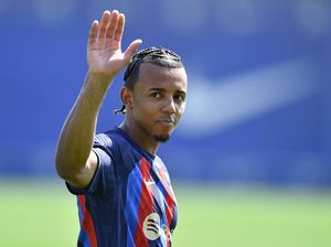 Cerita Kounde Ditawari Chelsea, Tapi Pilih Tunggu Barcelona Cerita Kounde Ditawari Chelsea, Tapi Pilih Tunggu Barcelona