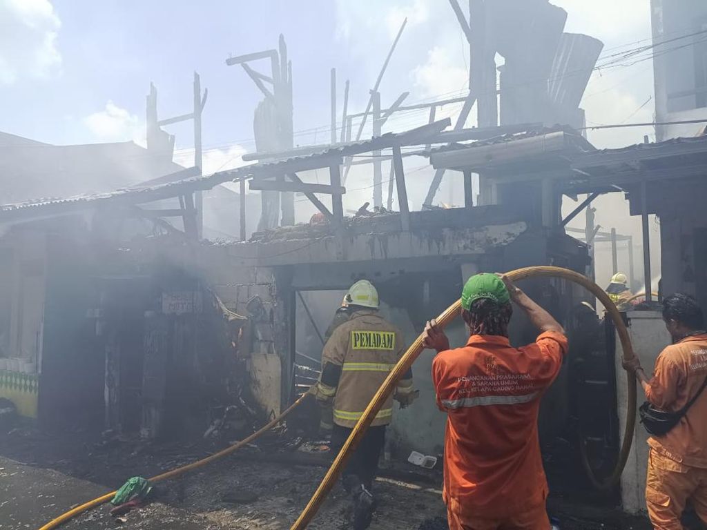 2 Rumah Semipermanen Terbakar di Sunter Jakut, Diduga Akibat Korsleting