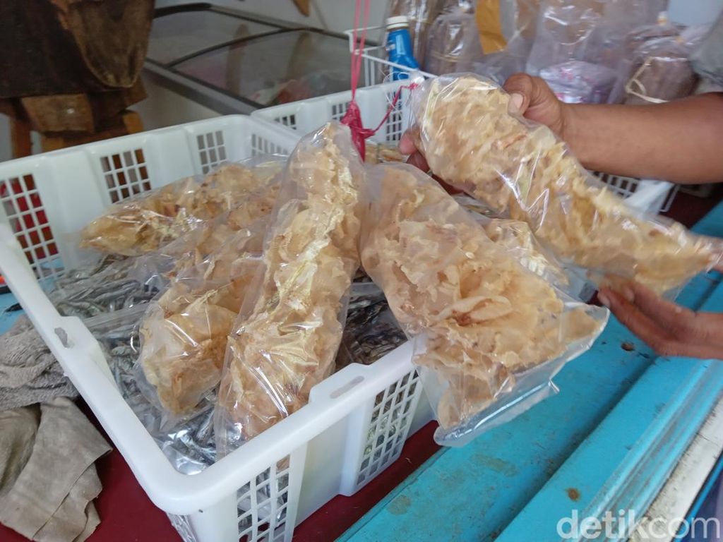 Kriuk Renyah Camilan dari Limbah Ikan Asin Jambal Roti di Pangandaran