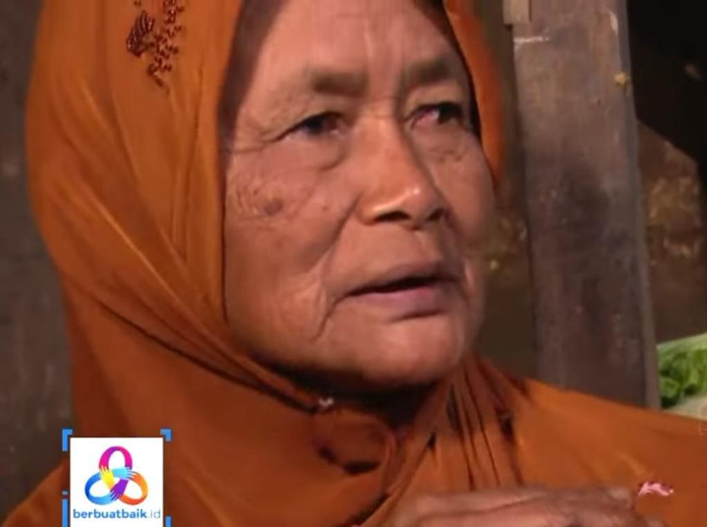 Banting Tulang Pasiah Nenek 70 Tahun Asal Magelang demi Hidupi Keluarga