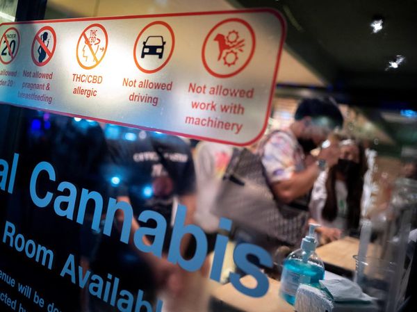 Geliat Bisnis Kafe-Restoran dengan Bumbu Ganja di Bangkok