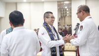 Momen Hary Tanoe Daftarkan Partainya ke KPU
