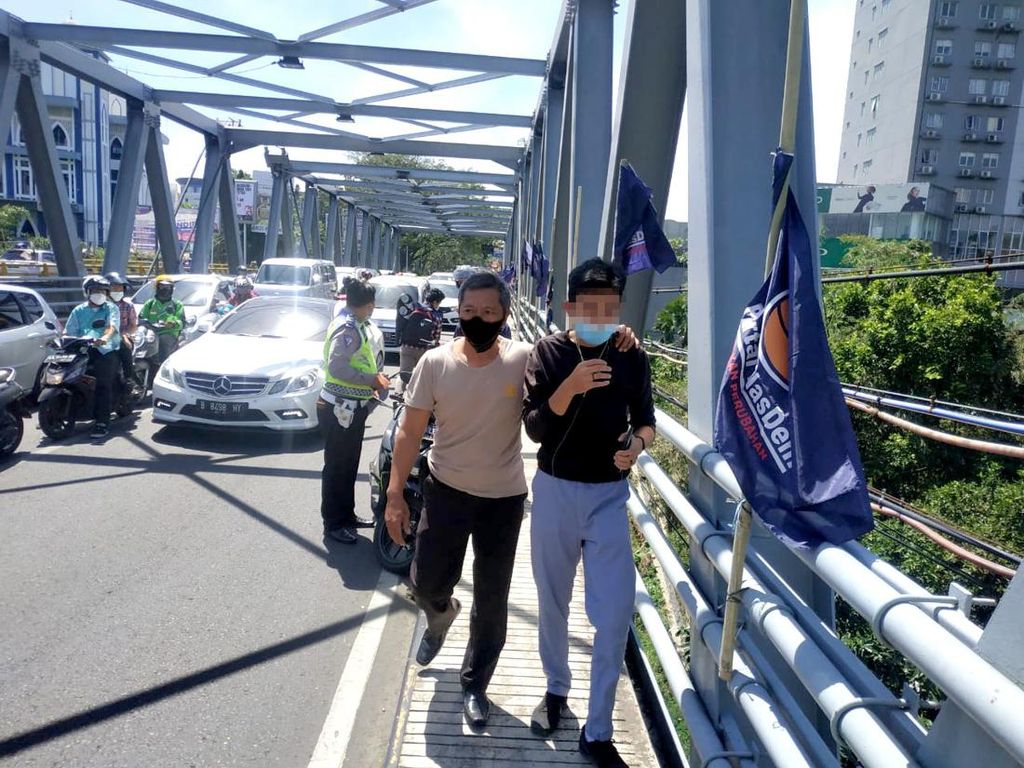 Aksi Bunuh Diri Pelajar di Kota Malang Loncat dari Atas Jembatan Digagalkan