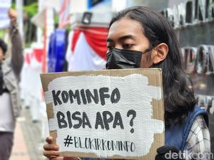 Pasal Karet dan Kontrol Kemenkominfo Pasal Karet dan Kontrol Kemenkominfo