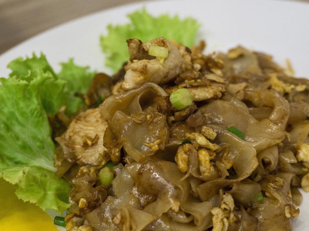Resep Kwetiau Goreng Ayam yang Mulur Gurih untuk Makan Malam