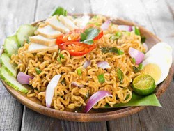 Tragis! Wanita Ini Tewas Usai Makan Mie Instan Campur Tomat