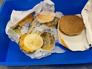 Bawa McMuffin dari Bali ke Australia, Bule Ini Kena Denda Rp 27 Juta Bawa McMuffin dari Bali ke Australia, Bule Ini Kena Denda Rp 27 Juta