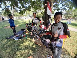 Menjelajahi Keindahan Alam Indonesia Lewat Kayuhan Sepeda