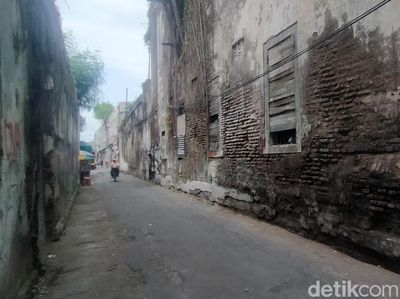 Surga Bagi Pemburu Foto Vintage di Surabaya
