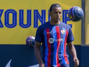 Kounde Sudah Pengalaman di LaLiga, Yakin Cepat Nyetel di Barcelona Kounde Sudah Pengalaman di LaLiga, Yakin Cepat Nyetel di Barcelona