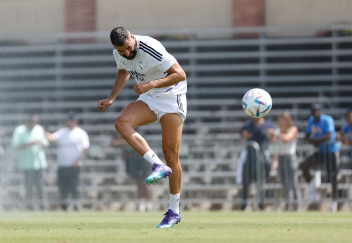 LOS ANGELES, CALIFORNIA - JULY 28: Karim Benzema player of Real Madrid trains at UCLA Campus on July 28, 2022 in Los Angeles, California. (Photo by Antonio Villalba/Real Madrid via Getty Images)