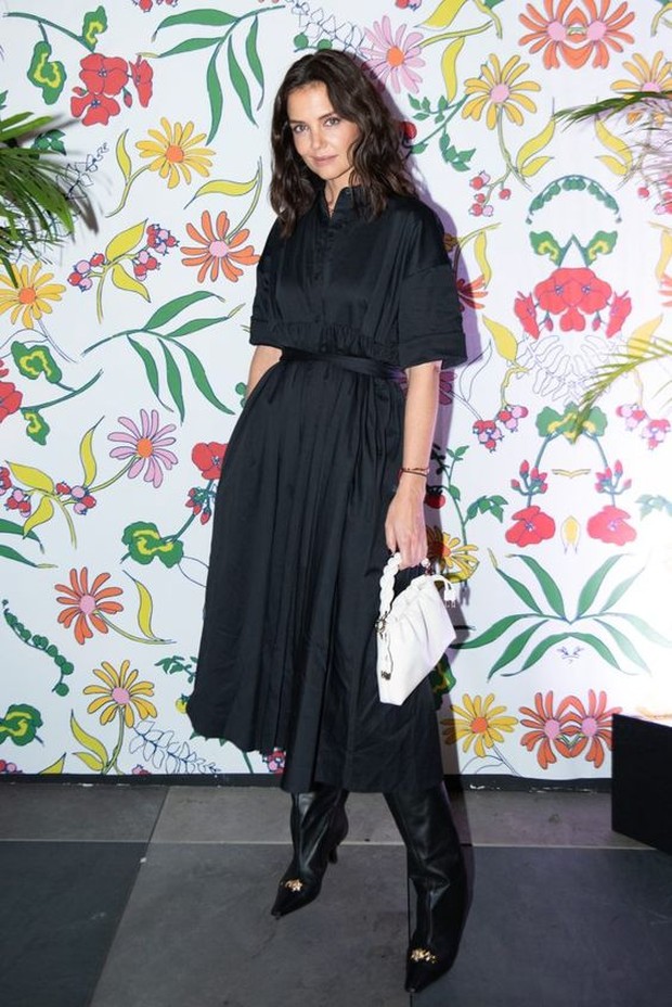 Katie Holmes/ foto: pinterest.com/ @footwearnews Katie Holmes/ foto: pinterest.com/ @footwearnews