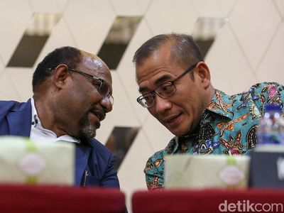 Ketua Majelis Rakyat Papua Datangi KPU, Ada Apa?