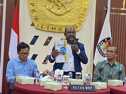 MRP Ungkap Mayoritas Orang Asli Papua Belum Punya e-KTP